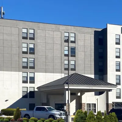 Holiday Inn Express & Suites CENTRAL OMAHA by IHG Hotels near Heron Haven