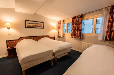 Hôtel Neptune Hôtels à : Paris