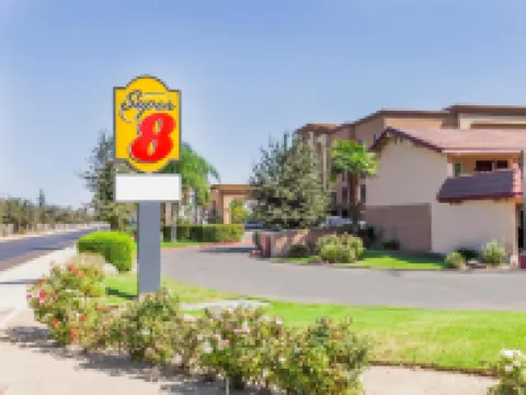 Super 8 by Wyndham Visalia Hotels in Visalia