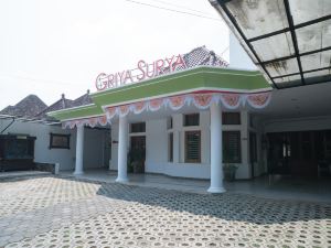 Urbanview Hotel Griya Surya Malang