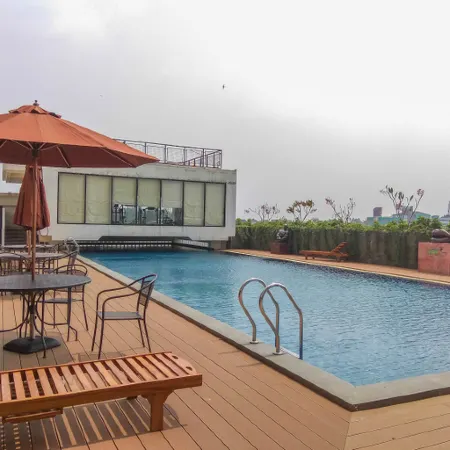 Great Deal Studio at Dave Apartment Near Campus