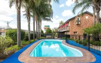 Cattlemans Country Motor Inn & Serviced Apartments - piscina