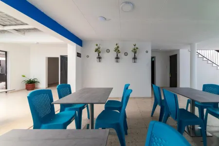 Ayenda 1055 Agora Inn Corferias Отели рядом с достопримечательностью «Университет Насьональ де Колумбия»