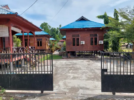 Rifalda Cottage Отели рядом с достопримечательностью «WTC (Waisai Torang Cinta)»