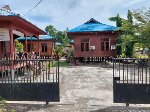 Rifalda Cottage Hotels in Waisai