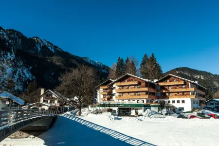 Parkhotel Sonnenhof Отели в г. Обераммергау