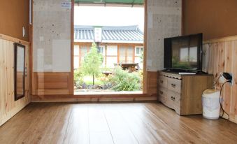 Gyeongju Rockheewon Hanok Stay