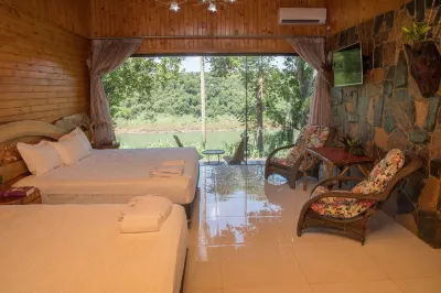 Tupa Lodge Hotels in Пуерто-Іґуасу