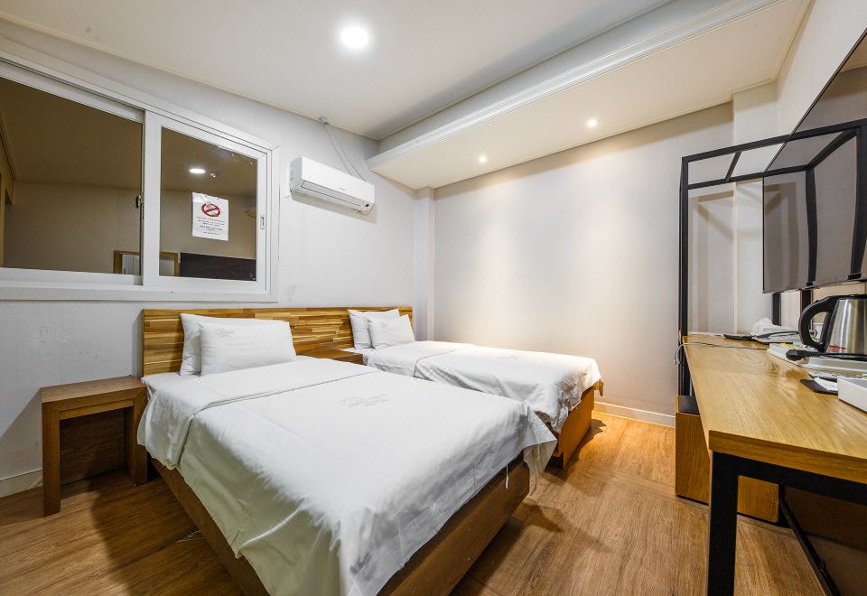 프린스행복호텔 야경 이미지