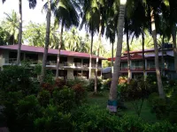 Coconhuts Beach Resort