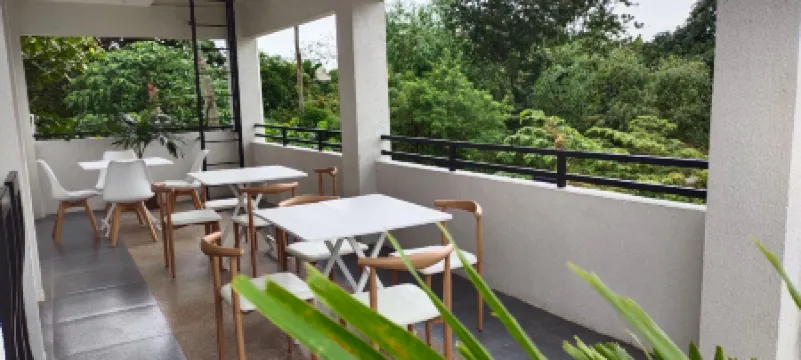 Jprime Traveller's Lodge