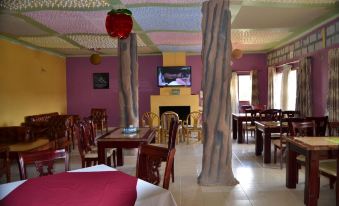 Falls Hippo Point Hotel - Housity