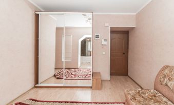 Apartment on Okeanskiy Pr. 135