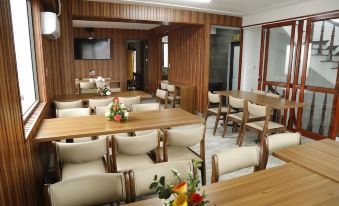 Bao Ngoc Diamond Hotel