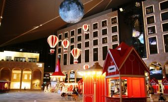 Airport Capsule Hotel Fly Me to the Moon