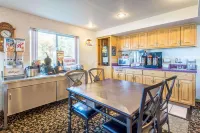 Super 8 by Wyndham West Middlesex/Sharon Area