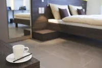 Eee Hotel Marchtrenk - 3 Sao