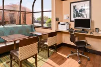 Hampton Inn Staunton - 2-Star