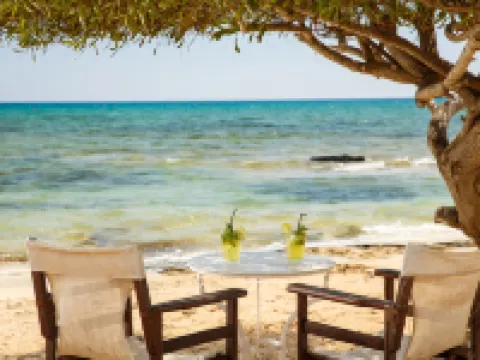 Sanders Only - Delightful 2-Bdr Apt with Balcony Hotels in Agios Athanasios