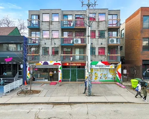 Samesun Toronto Hotels near BMO Field