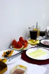 โรงแรม เซ็นทรัล สวีทส์ - พร้อมอาหารเช้า