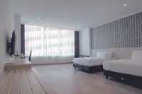 Cahaya Hotel Cirebon Hotels in Lemahwungkuk