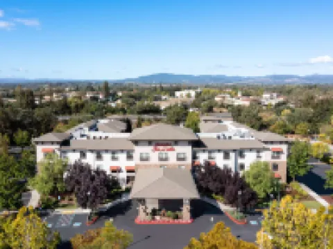 Hampton Inn & Suites Windsor - Sonoma Wine Country Hotels in Windsor