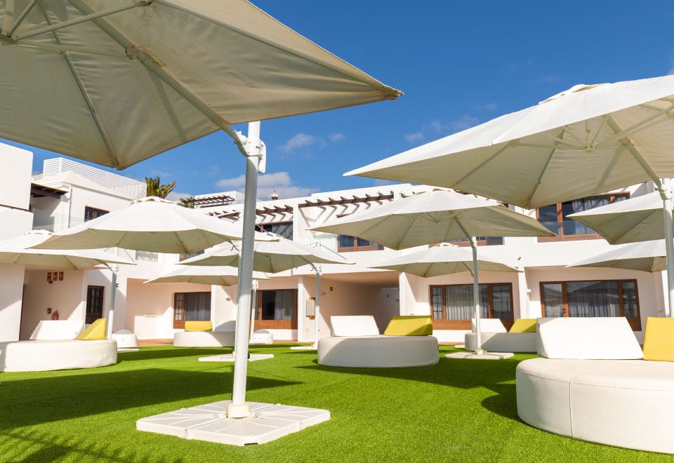 Hotel R2 Bahia Kontiki, Exterior, Garden