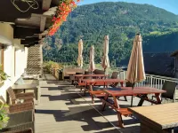 Gasthof Hotel Post Hotels in Sautens