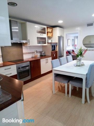 Espectacular Vivienda Junto a la Playa y Paseo marítimo en AlmeríaHotel Overview