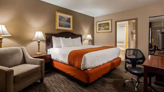 เบสท์เวสเทิร์น เกทเวย์ อาดิรอนแด็คอินน์