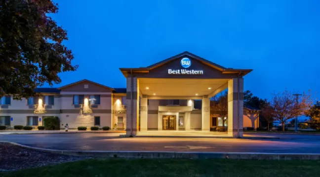 Best Western Fostoria Inn  Suites