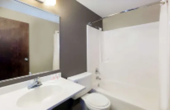 Super 8 by Wyndham Carroll