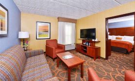 Best Western Plus Fresno Airport Hotel
