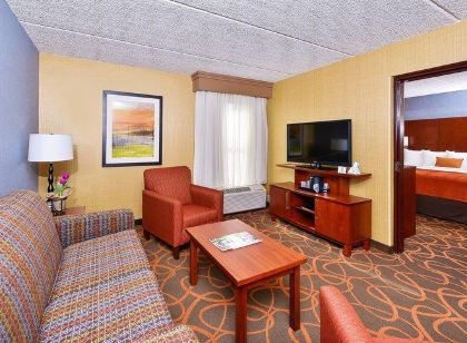 Best Western Plus Fresno Airport Hotel