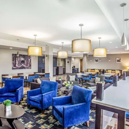 La Quinta Inn & Suites by Wyndham Karnes City - Kenedy