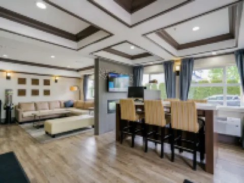 Best Western Peace Arch Inn サリーのホテル