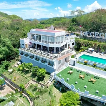 La Cecile Hotel & Cafe Komodo