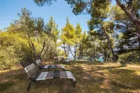 Pefkon Suites Hotels in Solina