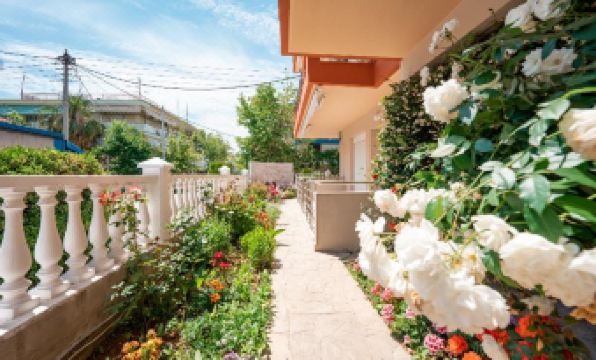 Milonas House Apartments