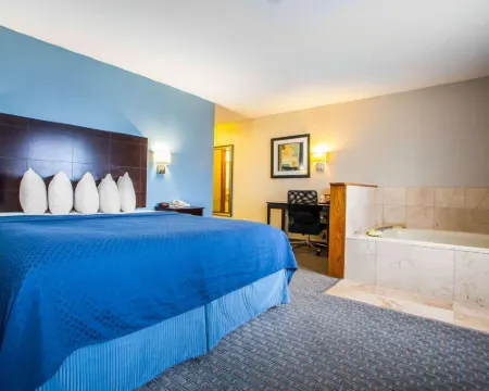 Quality Inn & Suites Ankeny-Des Moines