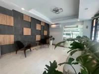 那空帕儂廣場飯店