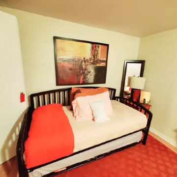 Fall Room 3Min from Yale, and Other Colleges Отели в г. Нью-Хейвен