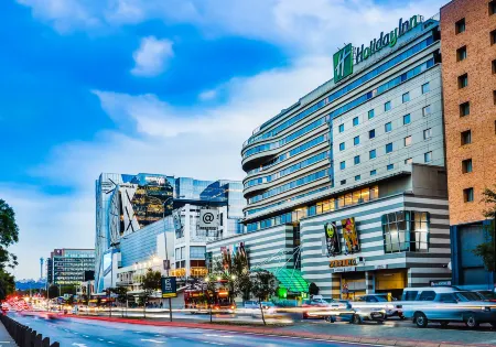 Holiday Inn Johannesburg - Rosebank Отели в г. Йоханнесбург