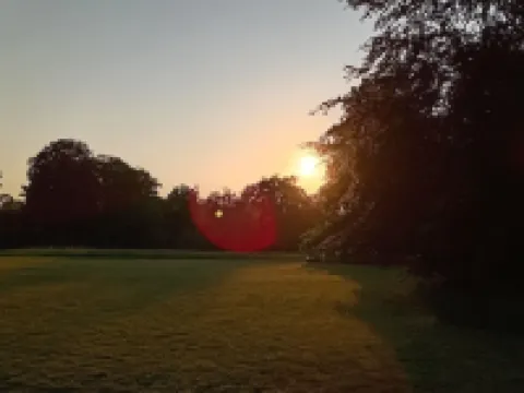 4 Bed House - Sleeps 10 - Pets - Parking - Wifi Hotels in Sutton