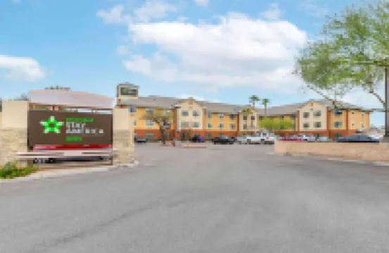 美國長住精選套房飯店 - 鳳凰城 - 鹿谷 鹿谷附近的飯店