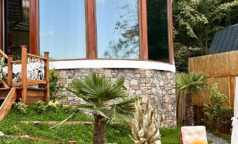 Villa with Pool Backyard and Jacuzzi in Sapanca