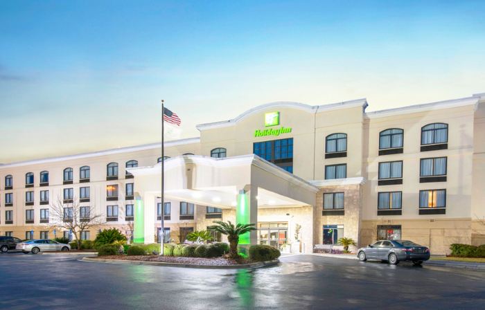 โรงแรมฮอลิเดย์ อินน์ ซาวานนาห์ เอส - I-95 เกตเวย์ บาย IHG