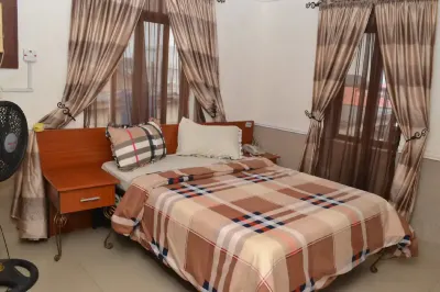 Aquatic Suites & Lounge -Classic Standard Hotels in Surulere