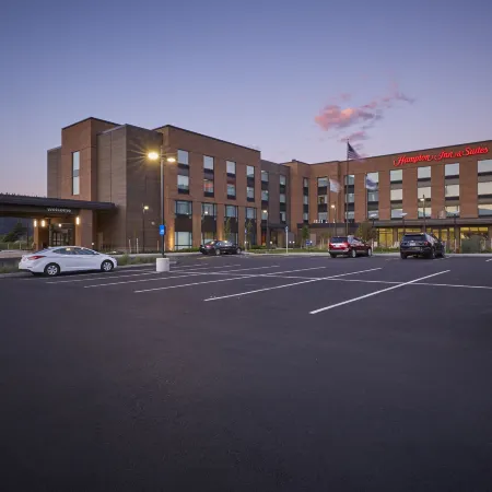 Hampton Inn &  Suites Hood River